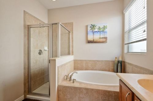 3826 Cass St, Tampa FL 33606-1305 exterior