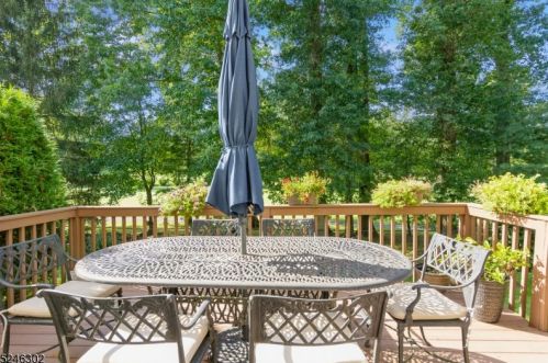 83 Winged Foot Dr, Livingston NJ 07039-8231 exterior