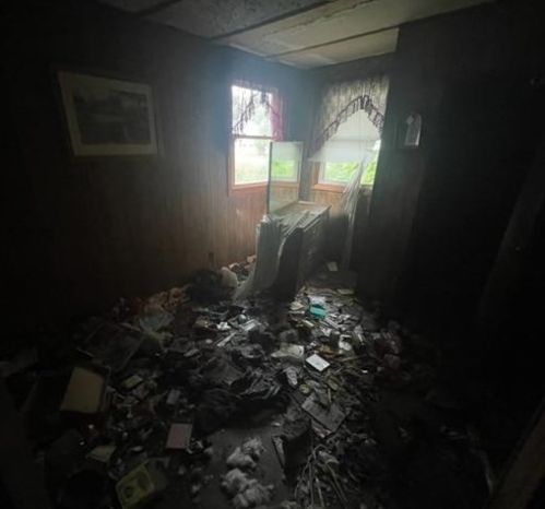 2406 Durbin St, Gary IN 46406-1602 exterior