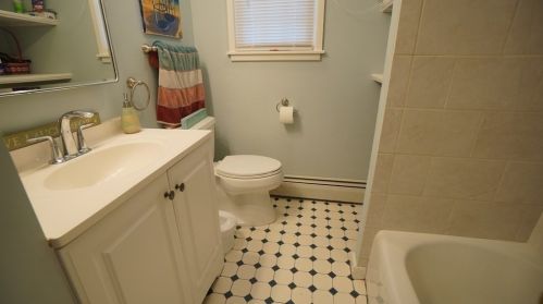 16 Sunrise Ter, Springfield MA 01119-2539 exterior