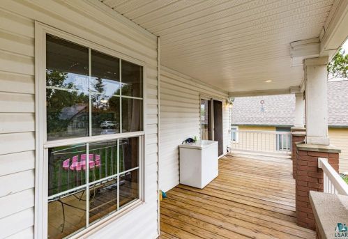 619 4th St, Duluth, MN 55806-2409