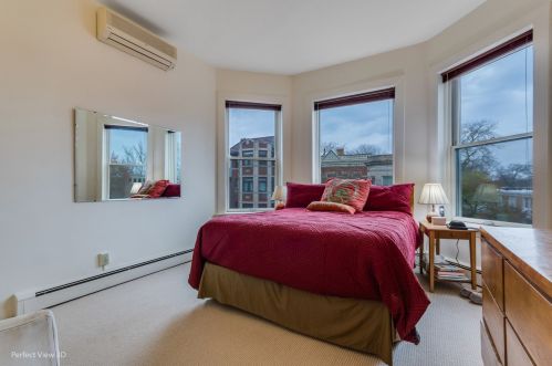 5533 Dorchester Ave, Chicago IL 60637-1720 exterior