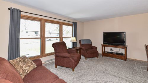 4460 15 St, Milwaukee WI 53221-2320 exterior