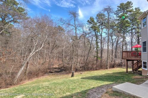 651 Derose Ln, East Freehold NJ 07728-9236 exterior