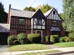 121 Cotton St, Newton, MA 02458-2639