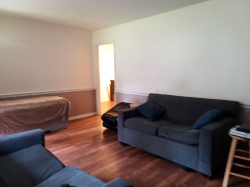 225 Thomson Dr, Lithonia, GA 31028-1031