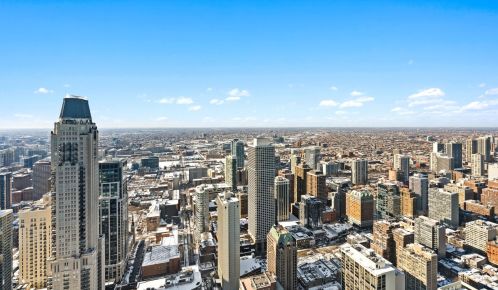 950 Michigan Ave, Chicago IL  60605-2201 exterior