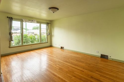 7747 Spaulding Ave, Chicago, IL 60652-1920