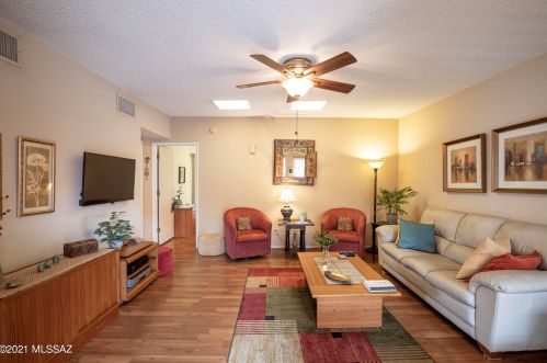 5966 Sun County Blvd, Tucson AZ 85712-2346 exterior