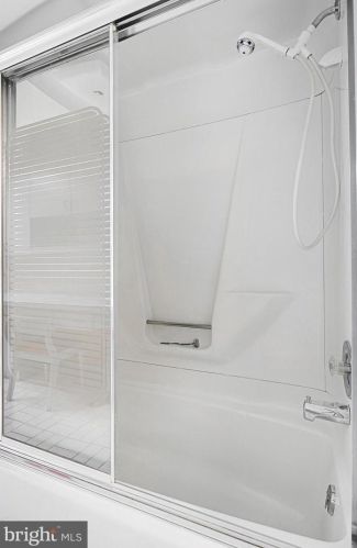 869 Fairview Dr, Hanover PA 17331-9747 exterior