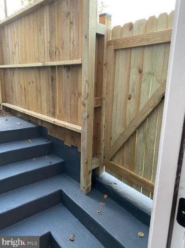 928 47th Pl, Washington DC  20019-3720 exterior