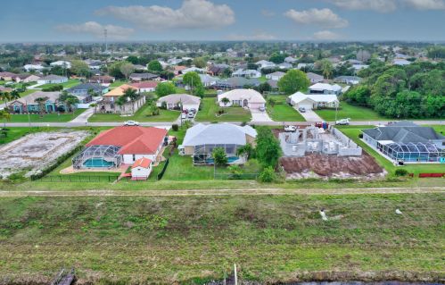 174 Dalton Cir, Fort Pierce FL 34953-5847 exterior