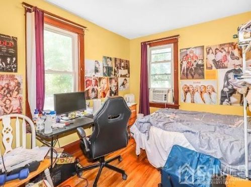 117 Nichol Ave, New Brunswick NJ 08901-2833 exterior