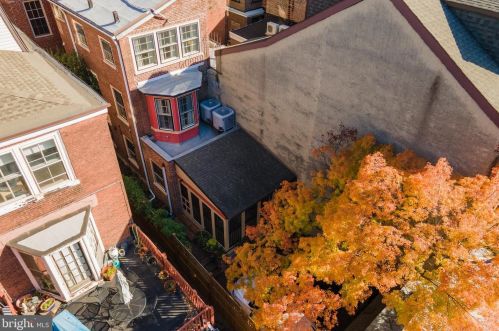 1016 Clinton St, Philadelphia PA 19107-6017 exterior