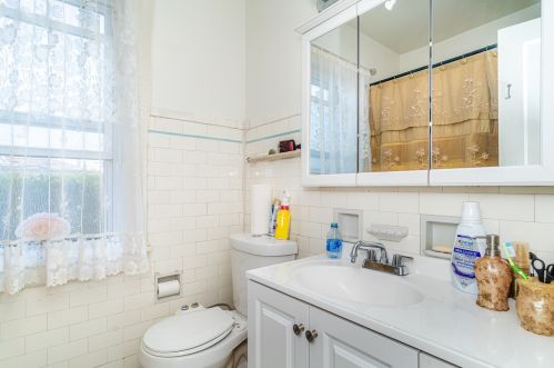 6329 Mozart St, Chicago IL 60629-2324 exterior