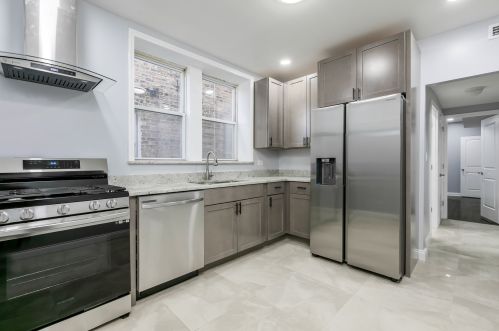 5410 Kimball Ave, Chicago IL  60625-4620 exterior