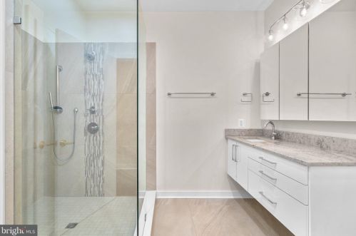 13708 Valley Dr, Rockville MD  20850-5402 exterior