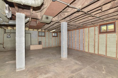 1109 18 St, Milwaukee WI 53233-1131 exterior