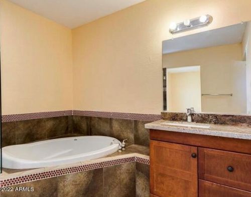 3140 Alvarado Rd, Phoenix AZ 85009-2435 exterior