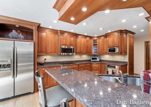 1069 Randall Rd, Meskegon MI 49441-4870 exterior