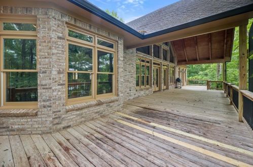 6372 Falcon Ln, Gainesville GA 30506-2429 exterior