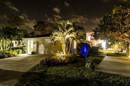 6240 Green Blvd, Naples, FL 34116-4822