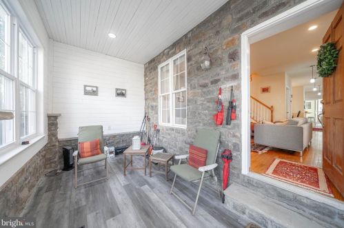 7018 Greene St, Philadelphia, PA 19119-3437