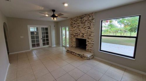 2442 Grand Dr, Fort Pierce FL  34952-6532 exterior