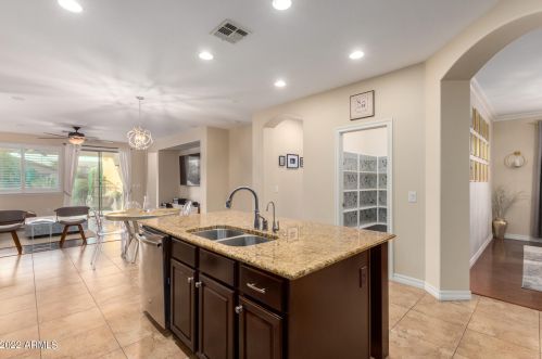 654 Bartlett Way, Chandler AZ  85248-5088 exterior