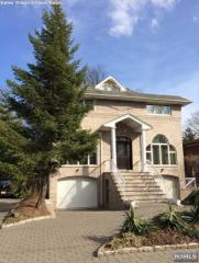 1058 Dearborn Rd, West Fort Lee NJ  07024-4235 exterior