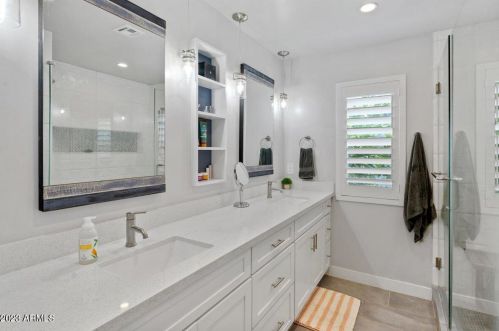 1535 Edgemont Ave, Phoenix AZ  85006-1131 exterior