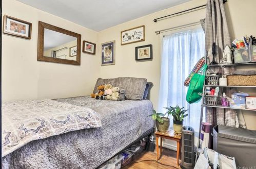 190 Winnikee Ave, Poughkeepsie NY 12601-2731 exterior