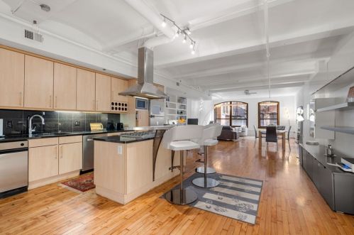 121 Beach St, Boston MA exterior