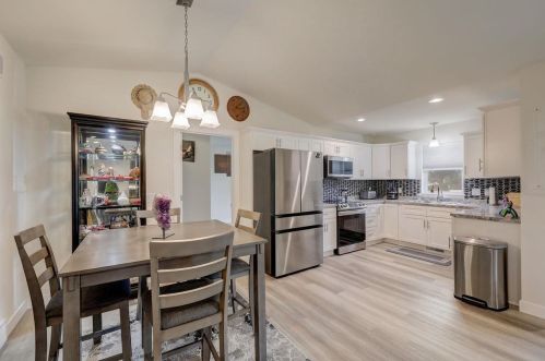 509 Bogda Dr, Horicon WI 53032-1592 exterior