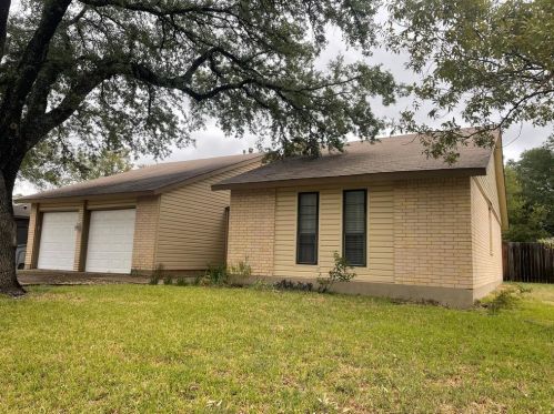 11203 Blossom Bell Dr, Austin TX  78758-4217 exterior