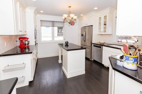 2703 Superior St, Duluth MN 55812-2344 exterior