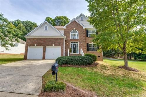 13825 Kings Carriage Ln, Charlotte, NC 28278-7307