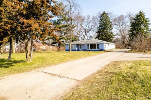 28696 Middle Crossing Rd, Dowagiac, MI 49047-9262