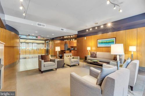 1133 14th St, Washington DC  20005-4234 exterior