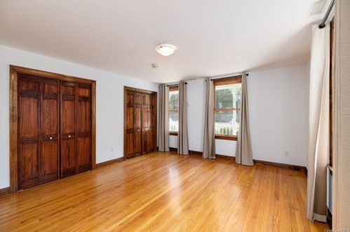 206 Milbank Ave, Greenwich CT 06830-6617 exterior