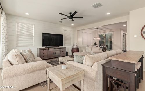 2052 Lantana Dr, Chandler AZ  85286-2170 exterior