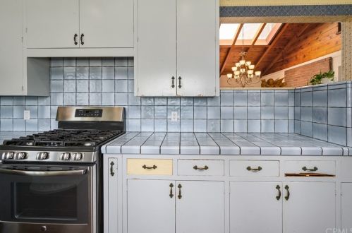 619 Drake Ave, Fullerton CA 92832-1140 exterior