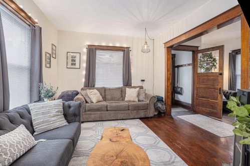 224 Old Orchard Pl, Kalamazoo MI  49007-3717 exterior