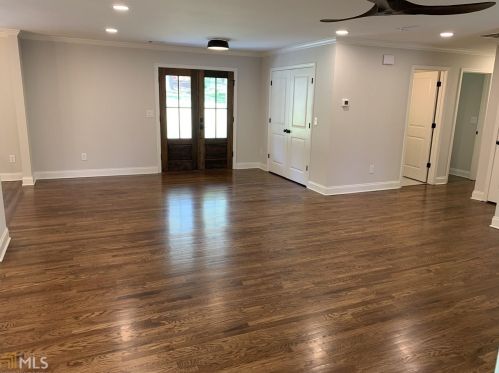 2565 Hawthorne Dr, Atlanta GA 30345-2039 exterior