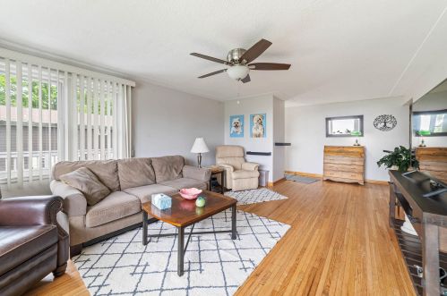 1536 Fern Ave, Duluth MN 55805-1133 exterior