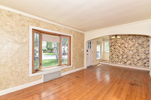 929 111th St, Milwaukee, WI 53214-2336