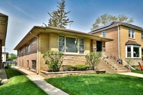 2040 Neva Ave, Chicago, IL 60707-3818