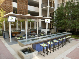 2525 Carlisle St, Dallas TX  75201-1350 exterior