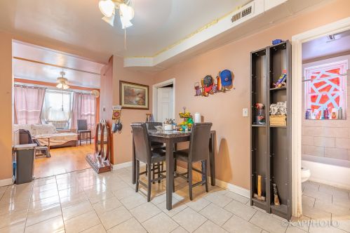 2645 Homan Ave, Chicago IL 60655-3503 exterior