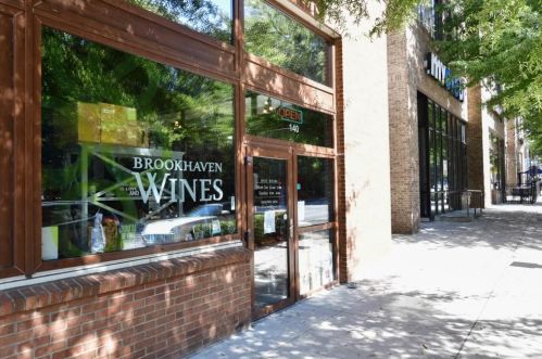 2517 Ellijay Dr, Atlanta GA  30319-3472 exterior